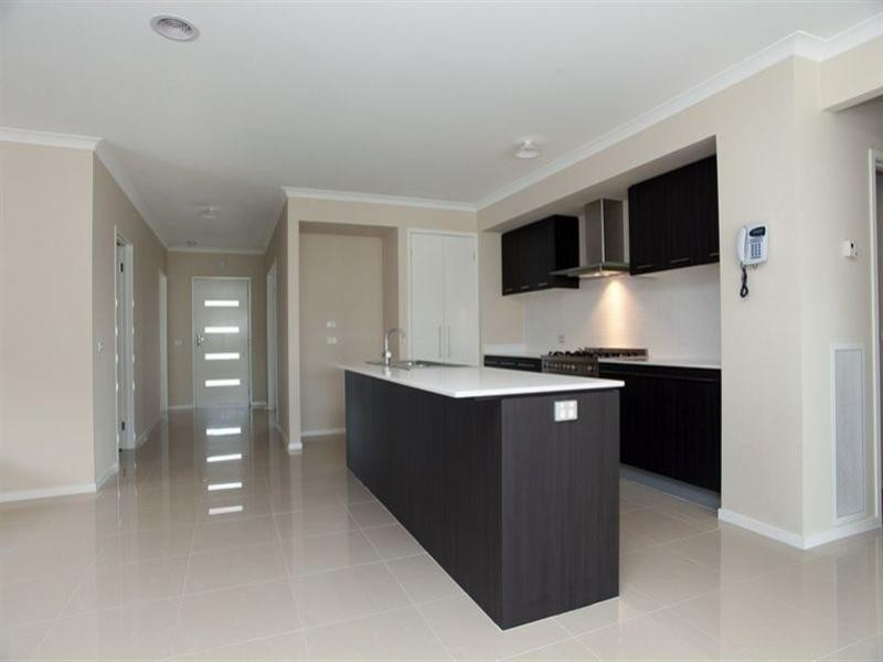 35 Greenfields Drive, Epping VIC 3076