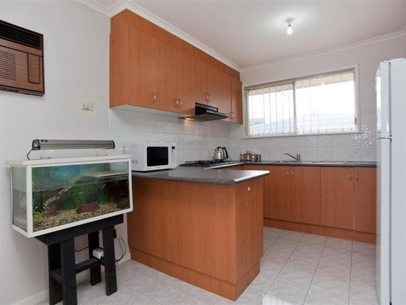 8 Chapman Avenue, Thomastown VIC 3074