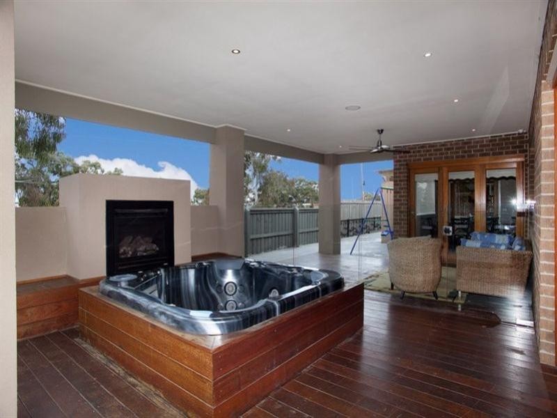 2 Waterview Drive, Mernda VIC 3754