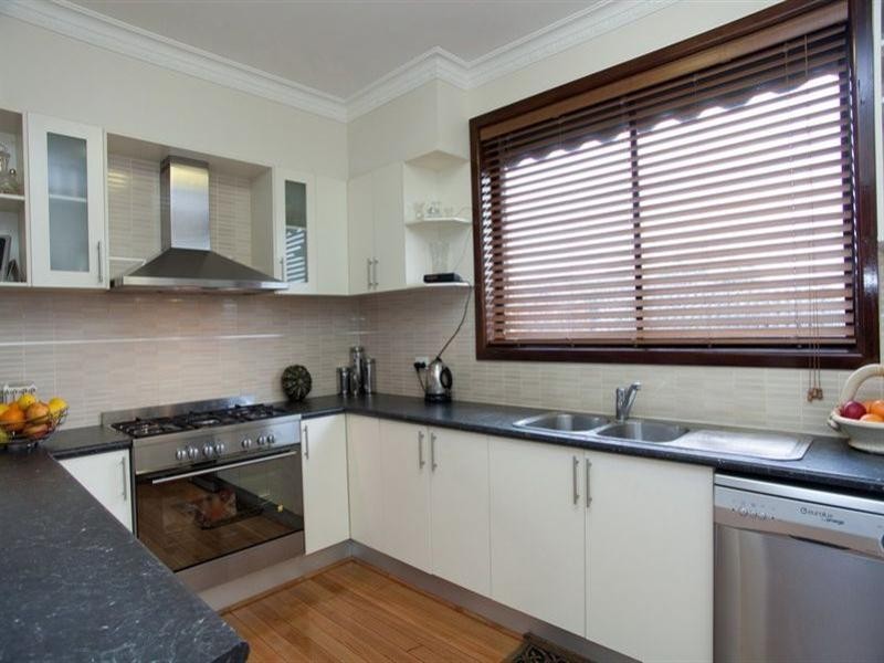 10 Glenburn Street, Thomastown VIC 3074