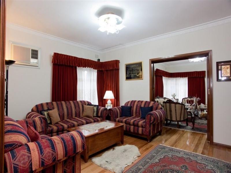 10 Glenburn Street, Thomastown VIC 3074