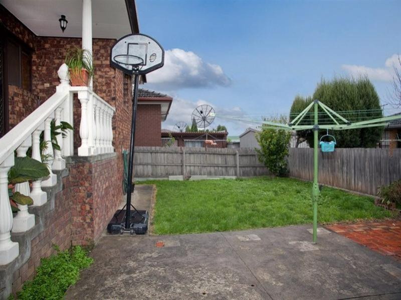 10 Glenburn Street, Thomastown VIC 3074