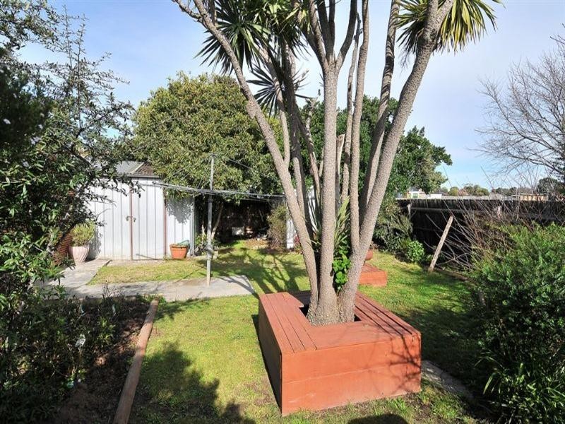 39 Taylor Avenue, Reservoir VIC 3073