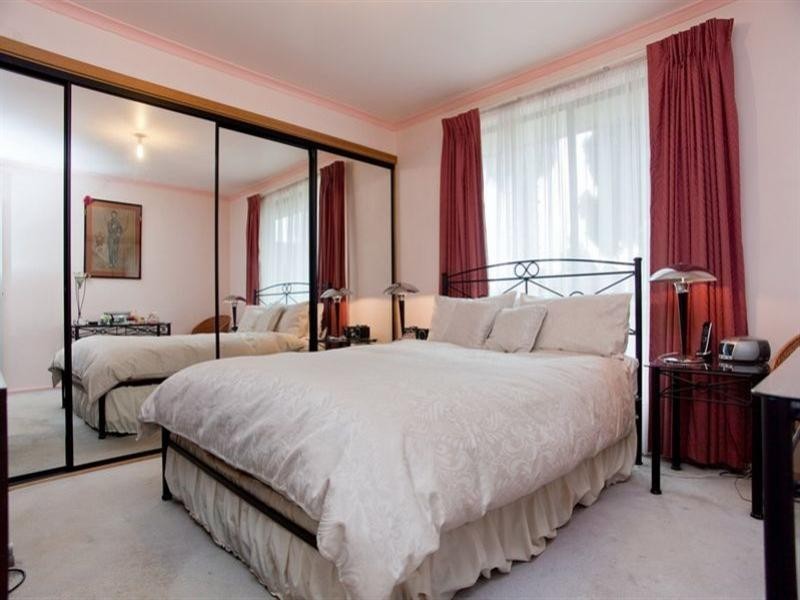 10 Hargrave Court, Mill Park VIC 3082