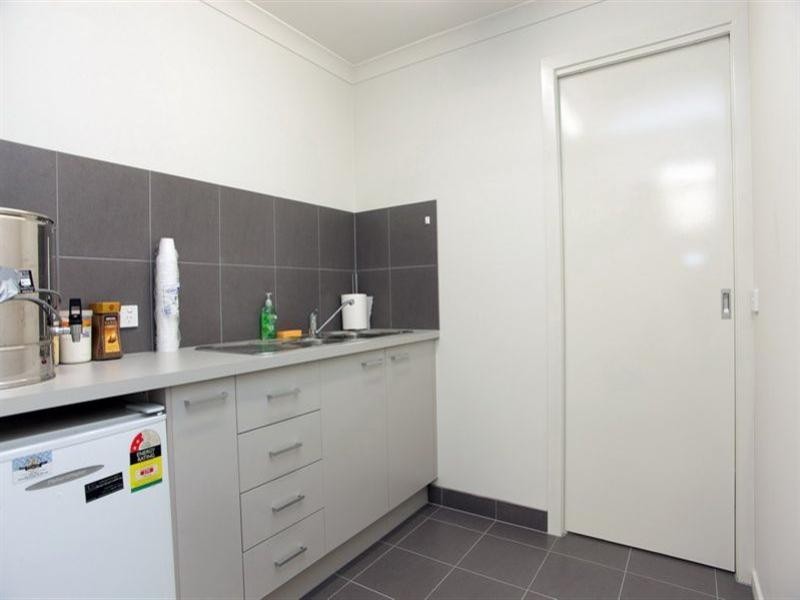2/10 Childs Road, Epping VIC 3076