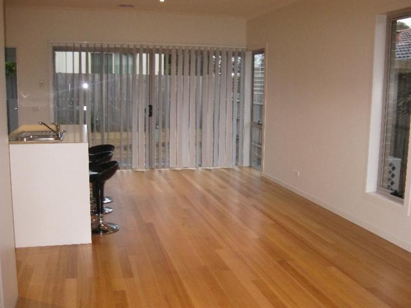 7/16 Young Street, Epping VIC 3076