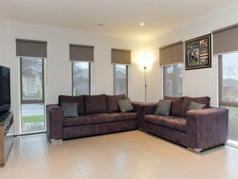 7 Kassandra Heights, Epping VIC 3076