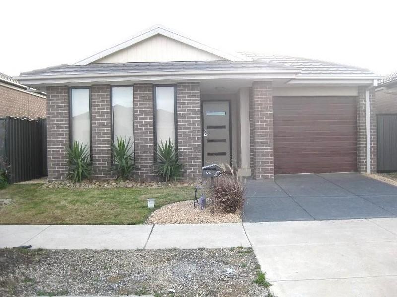 7 Dempster Drive, Craigieburn VIC 3064