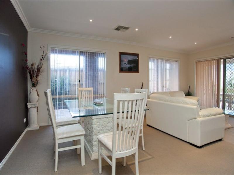 17 Mountain Way, Doreen VIC 3754