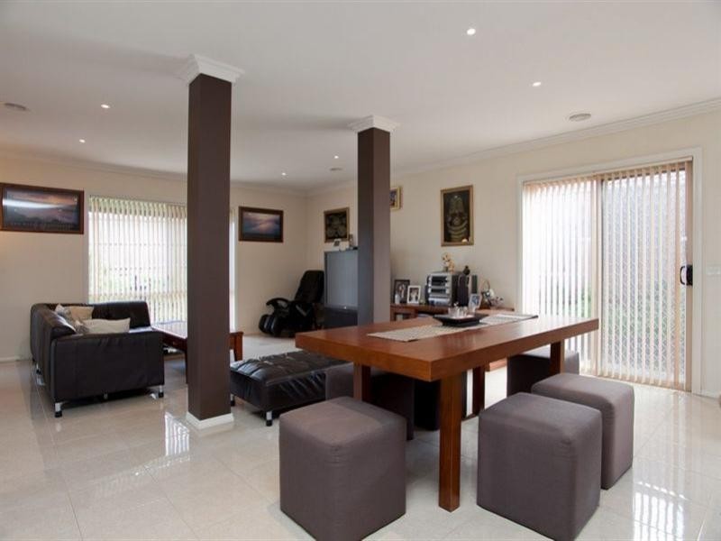 17 Mountain Way, Doreen VIC 3754