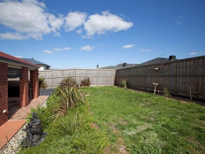 17 Mountain Way, Doreen VIC 3754