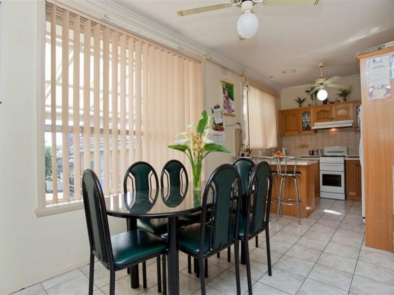 43 Huskisson Avenue, Lalor VIC 3075