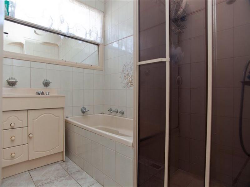 43 Huskisson Avenue, Lalor VIC 3075