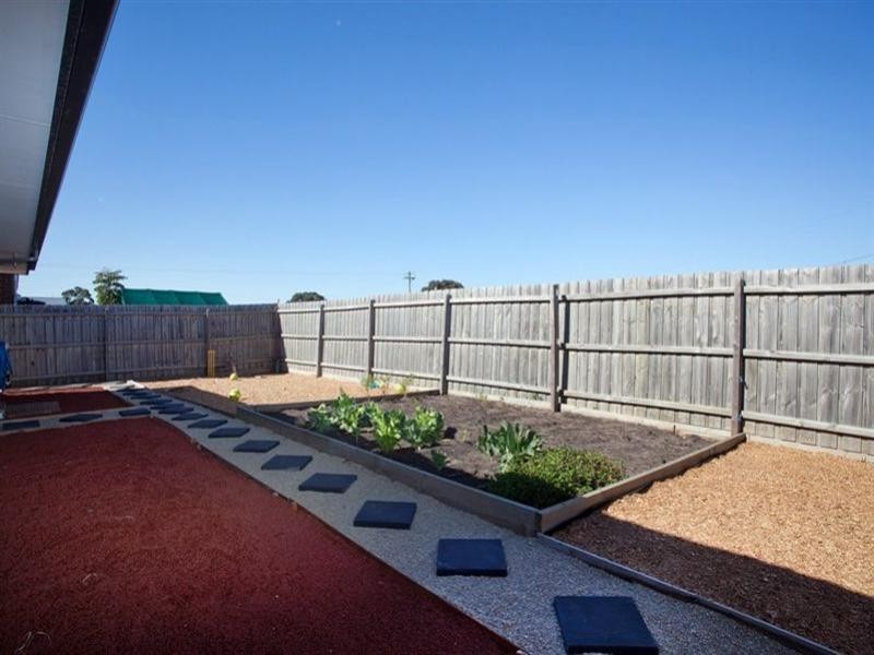 52 Shaftesbury Drive, Epping VIC 3076