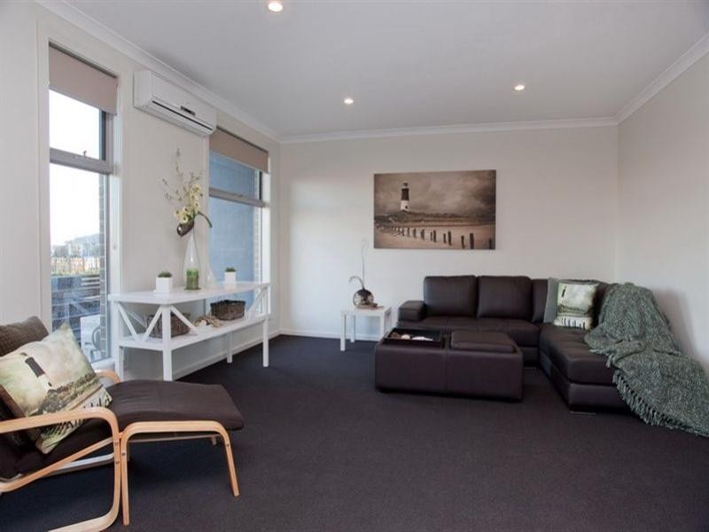 13 Carlow Walk, Lalor VIC 3075