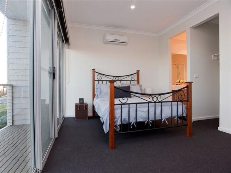 13 Carlow Walk, Lalor VIC 3075