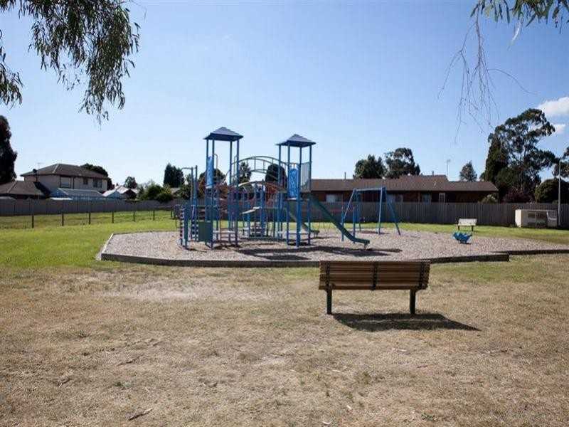 71 Roycroft Avenue, Mill Park VIC 3082
