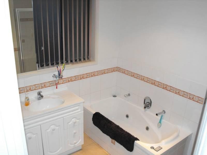 3 Newcombe Court, Mill Park VIC 3082