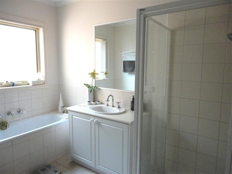 4 Sauvage Way, South Morang VIC 3752