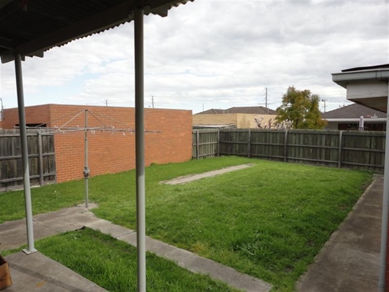 37 Kemp Avenue, Thomastown VIC 3074