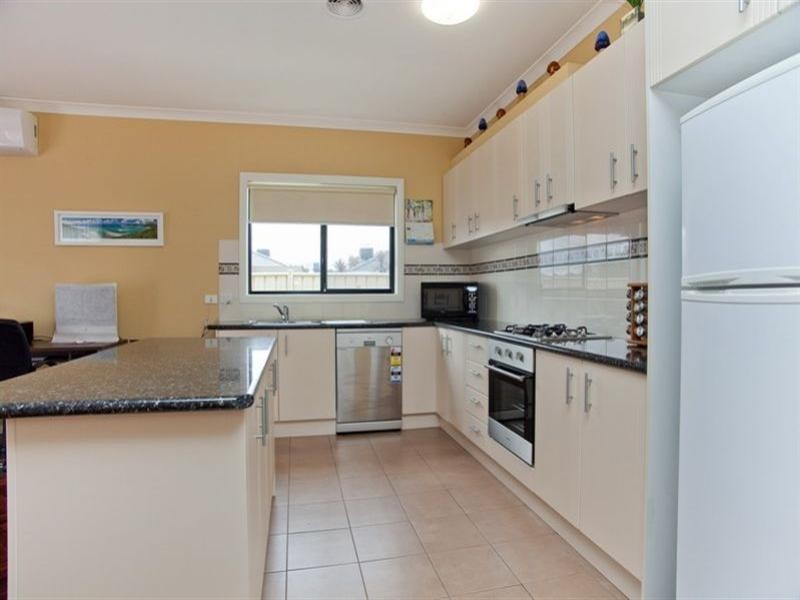 2 Reedy Lake Mews, Epping VIC 3076