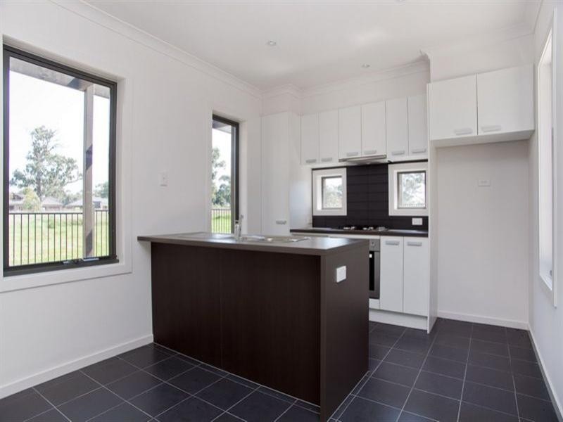 24 Coleraine Drive, Epping VIC 3076