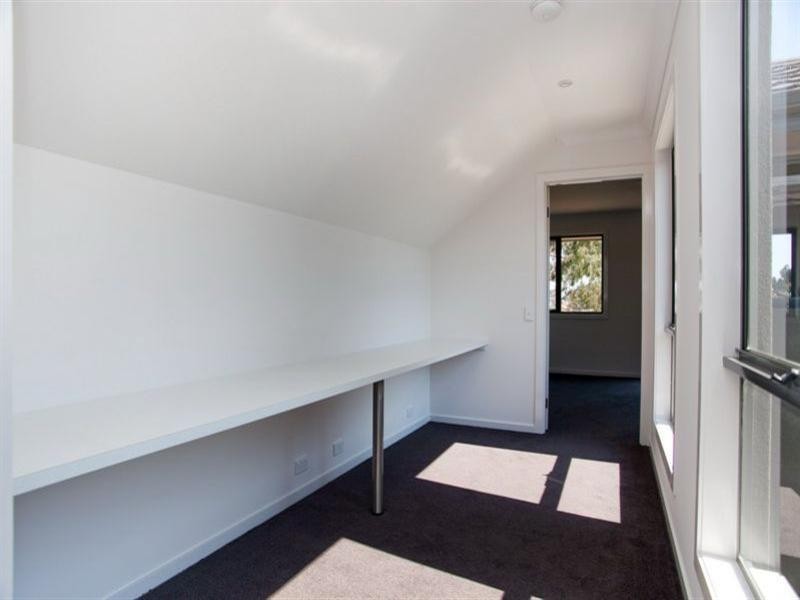 24 Coleraine Drive, Epping VIC 3076