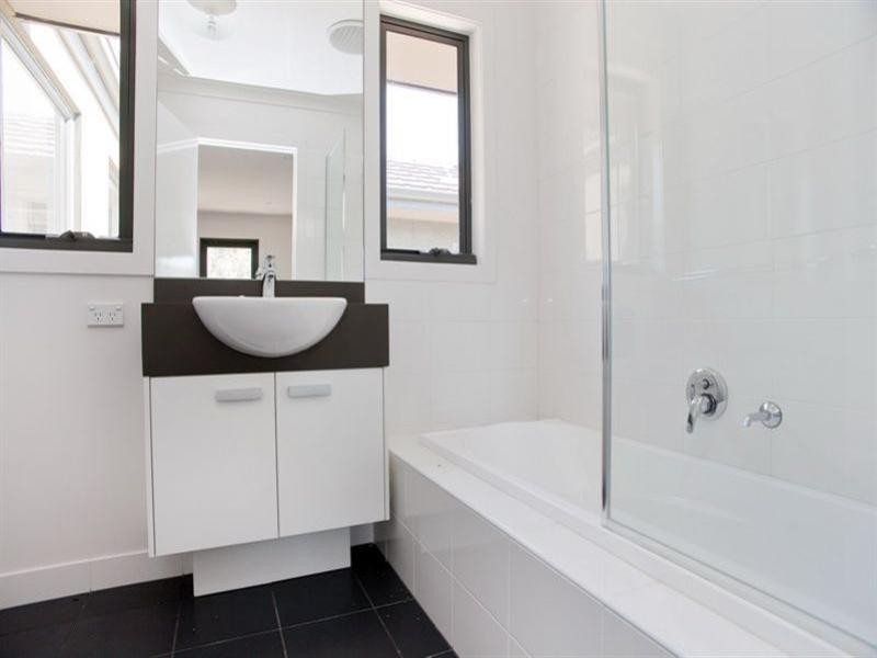 24 Coleraine Drive, Epping VIC 3076