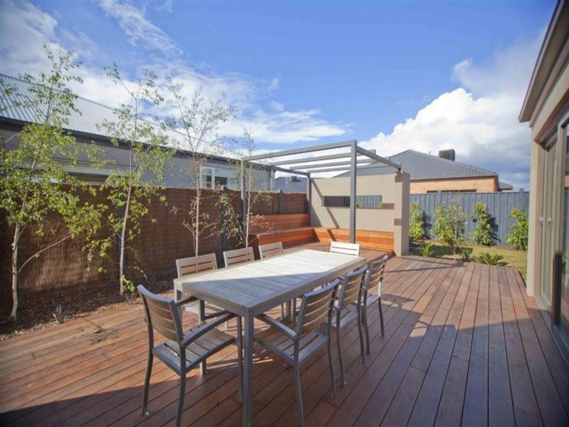 8 Fulham Way, Epping VIC 3076