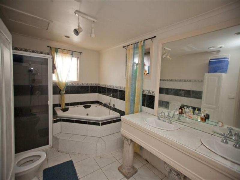 227 Dalton Road, Lalor VIC 3075