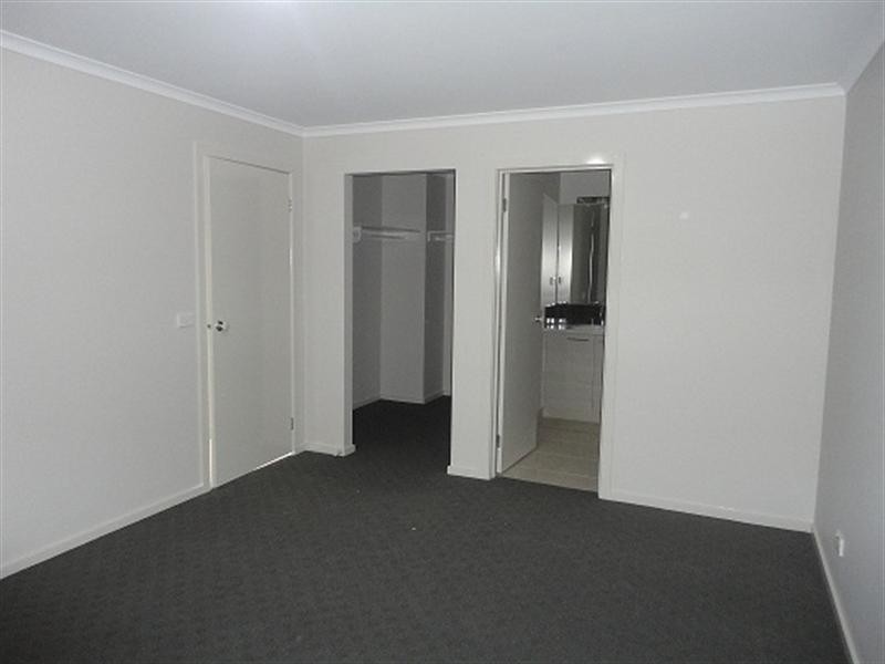 15 Celadon Street, Epping VIC 3076