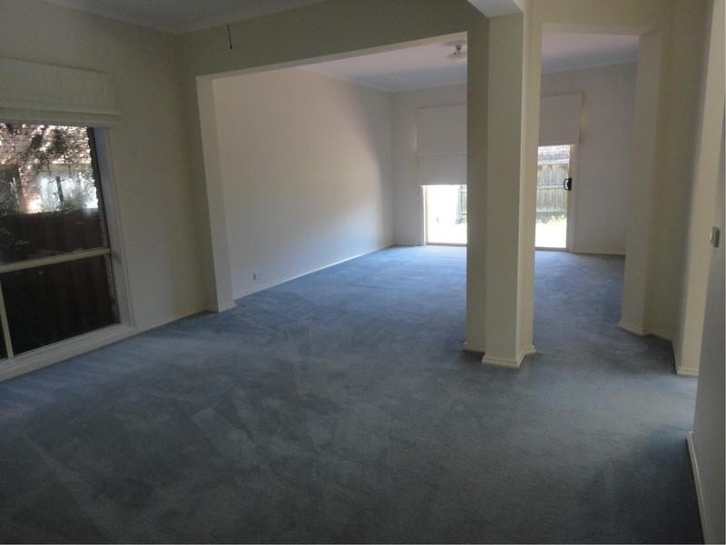 1 Redbark Hill Circuit, South Morang VIC 3752