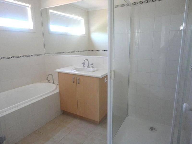 1 Redbark Hill Circuit, South Morang VIC 3752