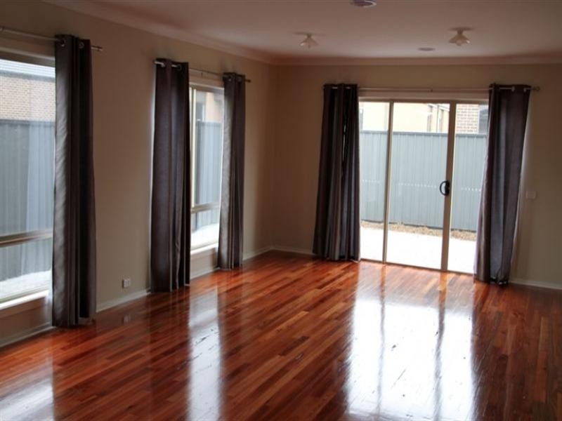 13 Gunther Way, Epping VIC 3076