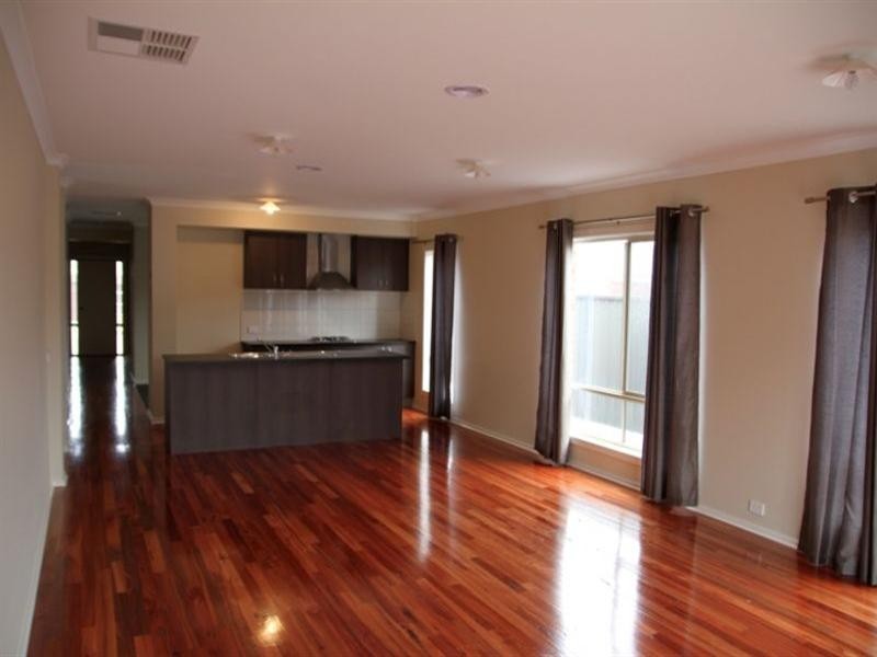 13 Gunther Way, Epping VIC 3076