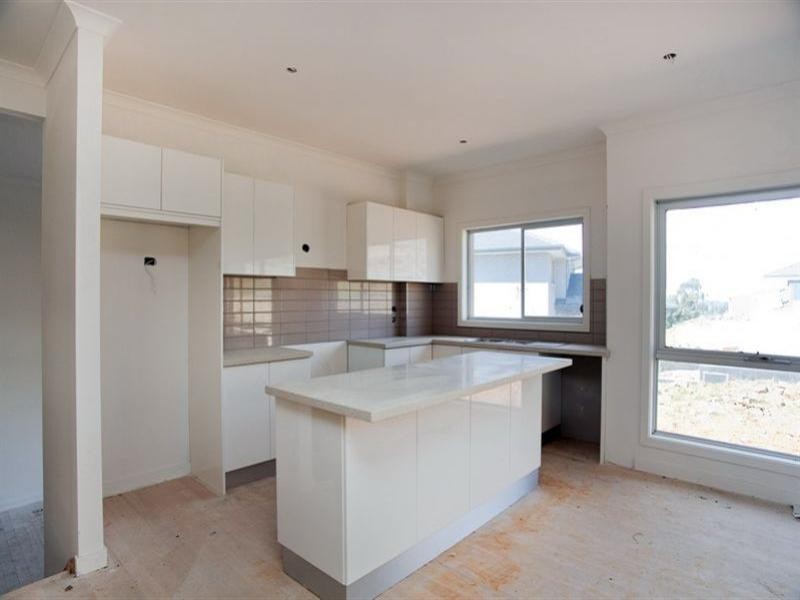 4 Foxtail Terrace, South Morang VIC 3752