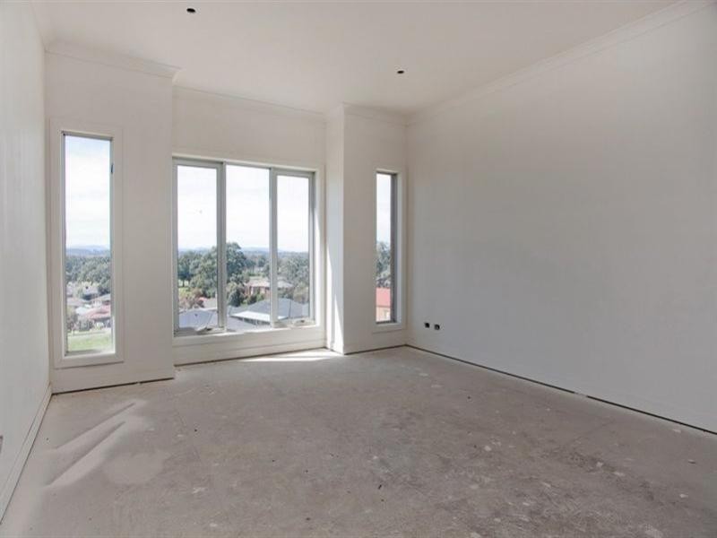 4 Foxtail Terrace, South Morang VIC 3752