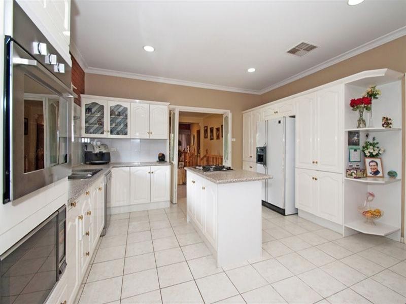 17 Lauren Court, Epping VIC 3076