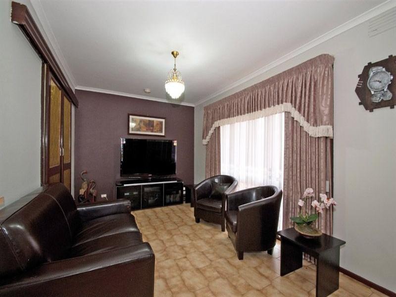 187 Edgars Road, Thomastown VIC 3074