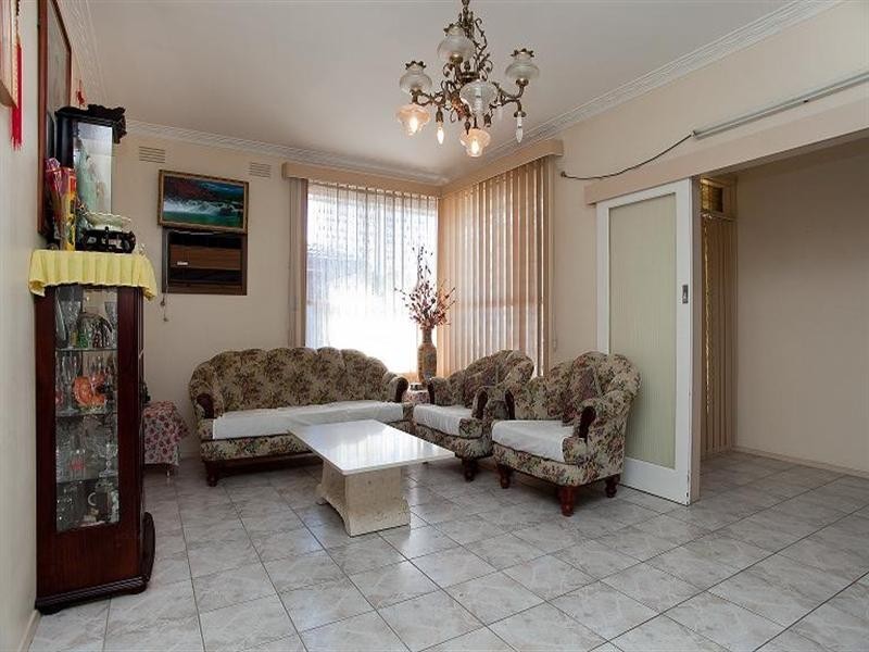 43 Huskisson Avenue, Lalor VIC 3075