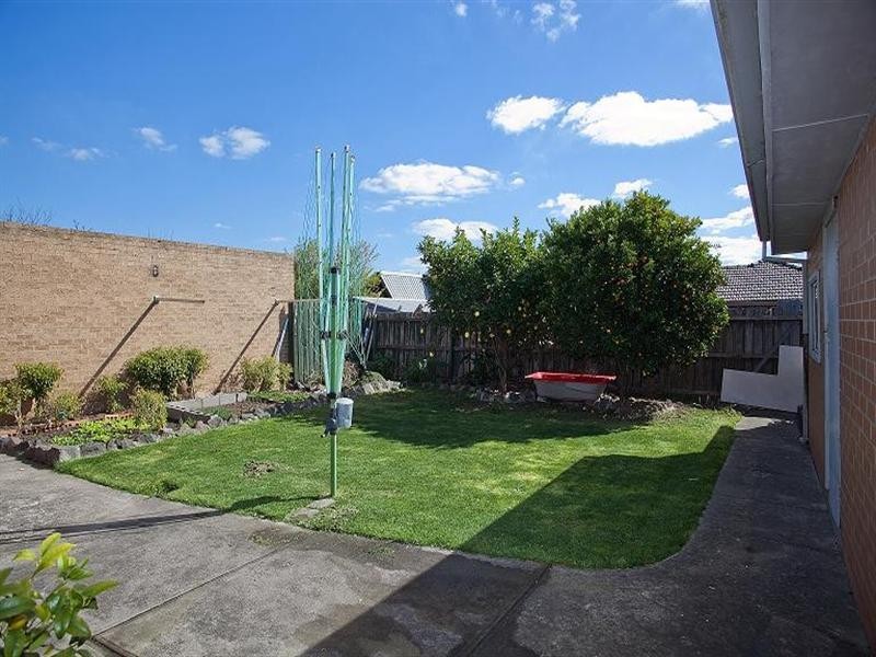 43 Huskisson Avenue, Lalor VIC 3075