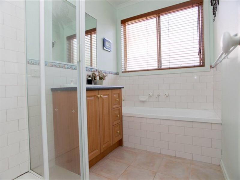 37 St Claire Avenue, South Morang VIC 3752