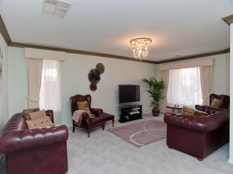 37 St Claire Avenue, South Morang VIC 3752