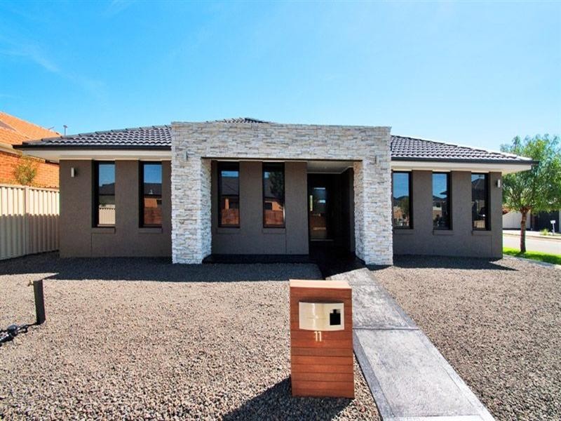 11 Norfolk Avenue, Epping VIC 3076