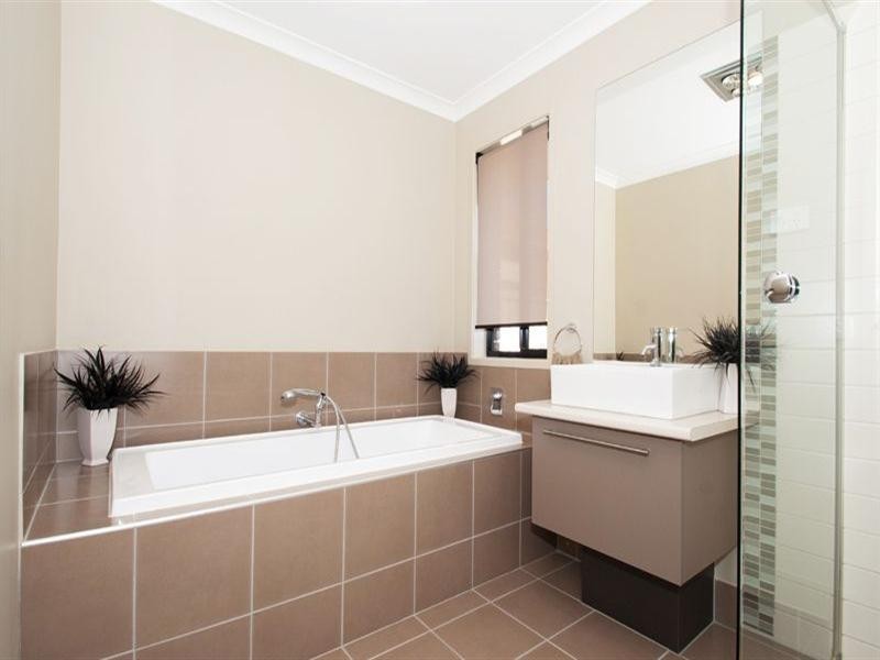 11 Norfolk Avenue, Epping VIC 3076