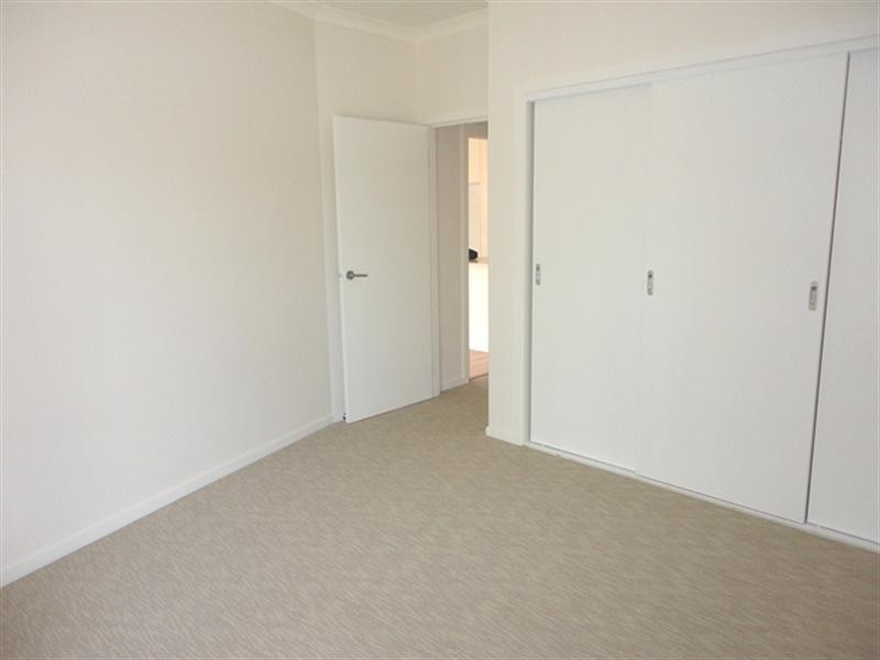 1/29 Dicken Street, Lalor VIC 3075