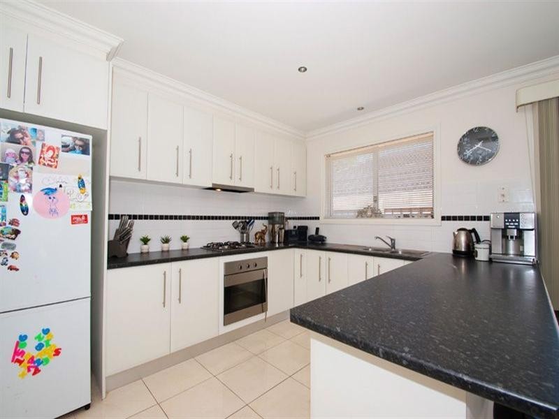 95 Vincent Drive, South Morang VIC 3752