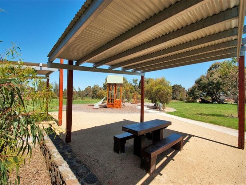 95 Vincent Drive, South Morang VIC 3752