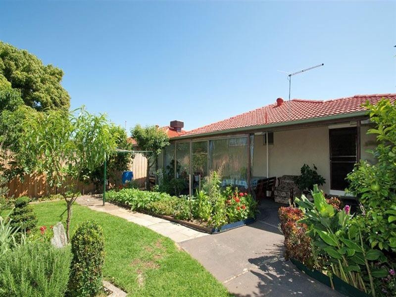 5 Manus Court, Lalor VIC 3075