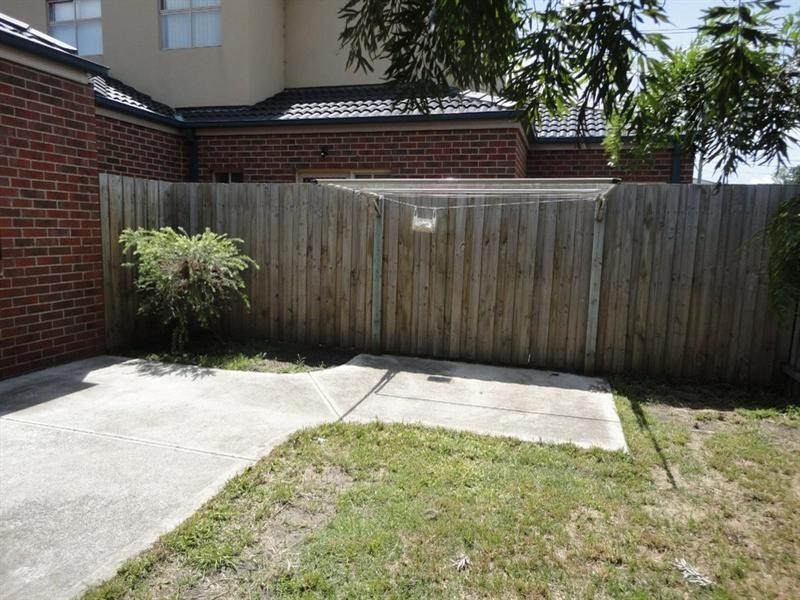 2/45 Rufus Street, Epping VIC 3076